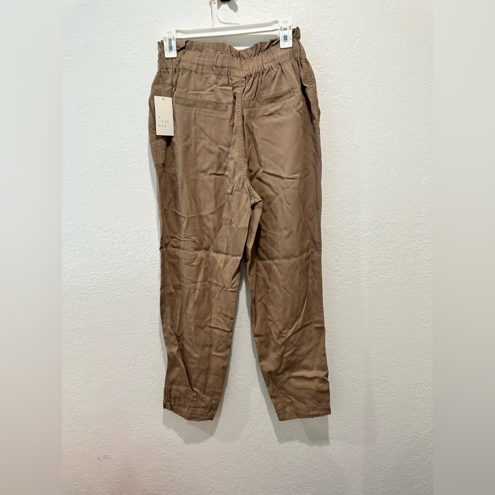 NWT A New Day Women's High-Rise Tapered Ankle Pull-On Joggers Brown - Size Small - Picture 5 of 7